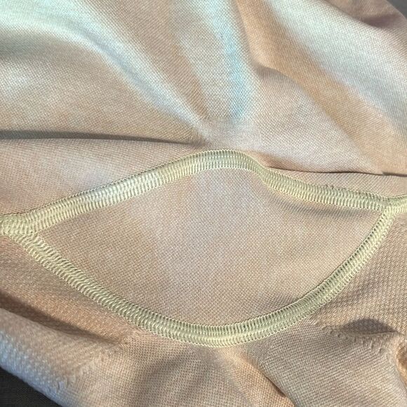 Gymshark Light Pink Crop Leggings Size S Excellent Condition - Picture 10 of 13